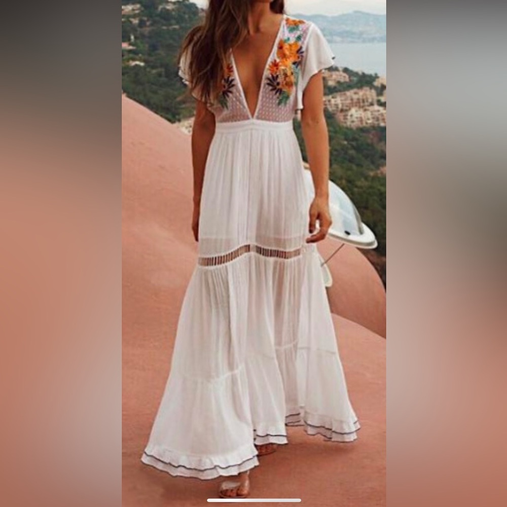 Cleobella X Rocky Barnes Elegant White Floral Maxi Dress